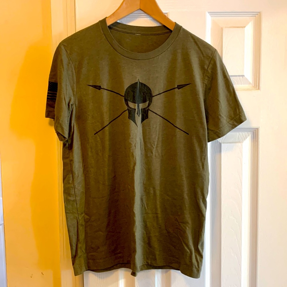 Spartan Helmet T-Shirt Patriotic Shirt Size Medium Color Olive Green